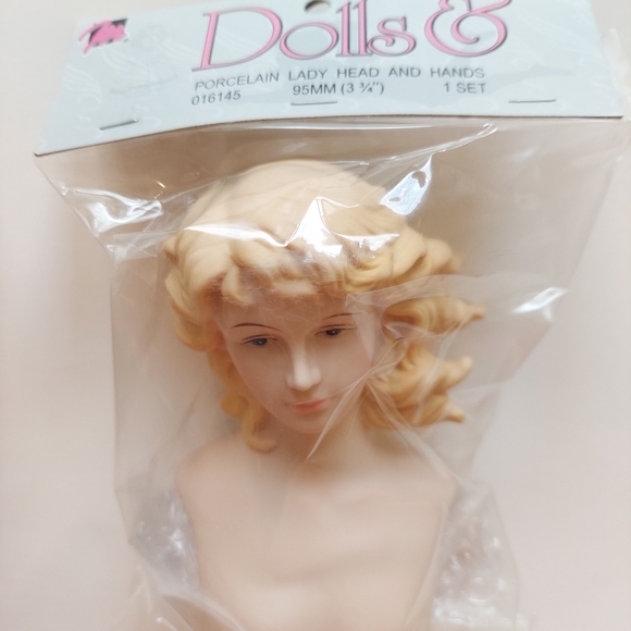 Vintage Porcelain Lady Head and Hands Set by Mangelsen's 3 3/4" Original package - Picture 5 of 13